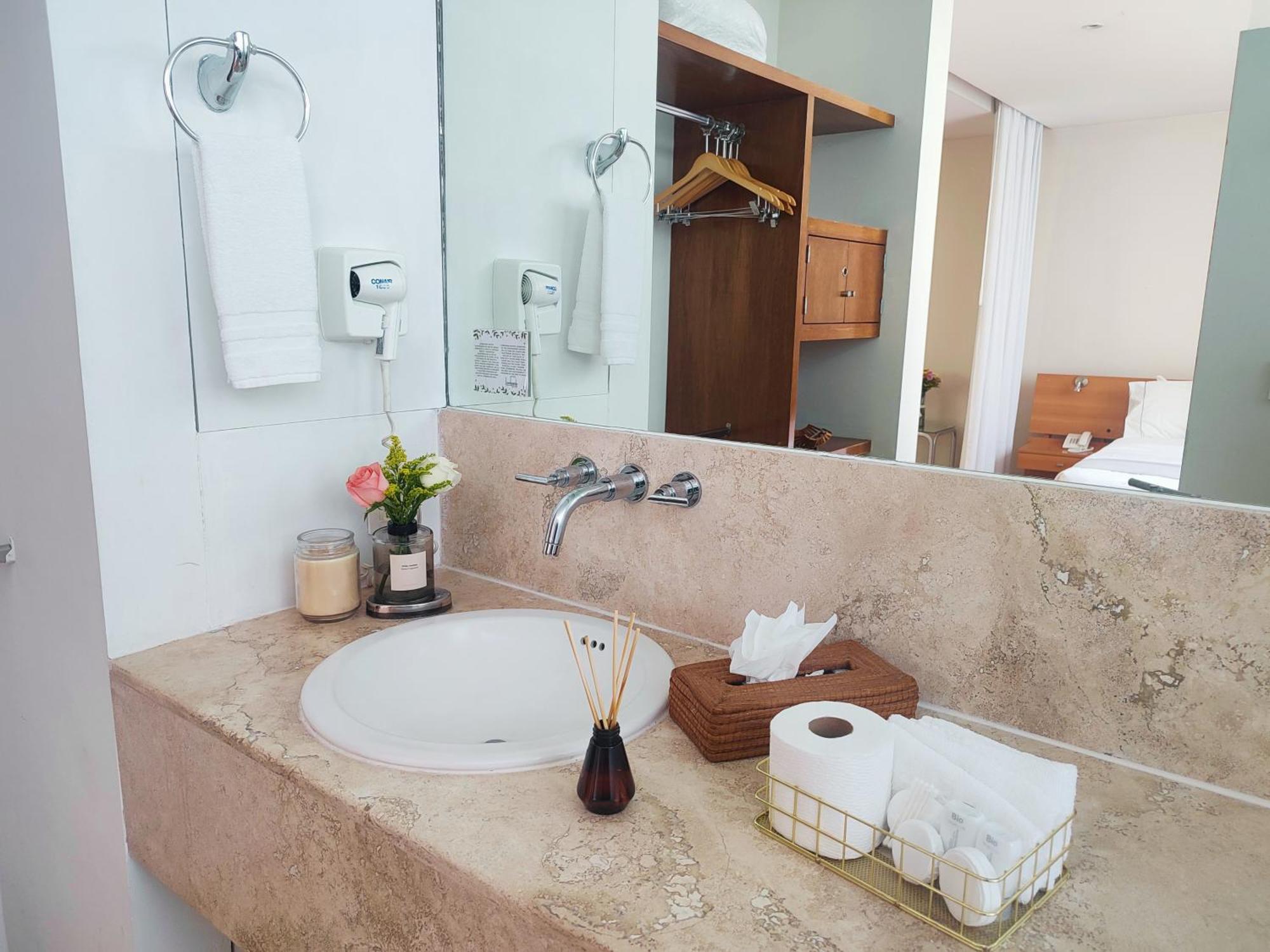 Lombardo Suites Mexico-stad Buitenkant foto